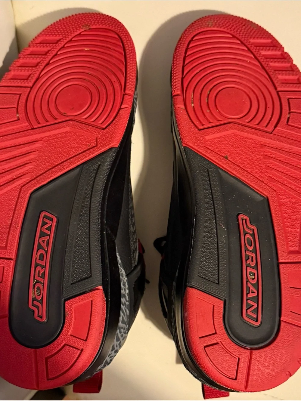 Jordan Men’s Black and Red Low-Top Sneakers